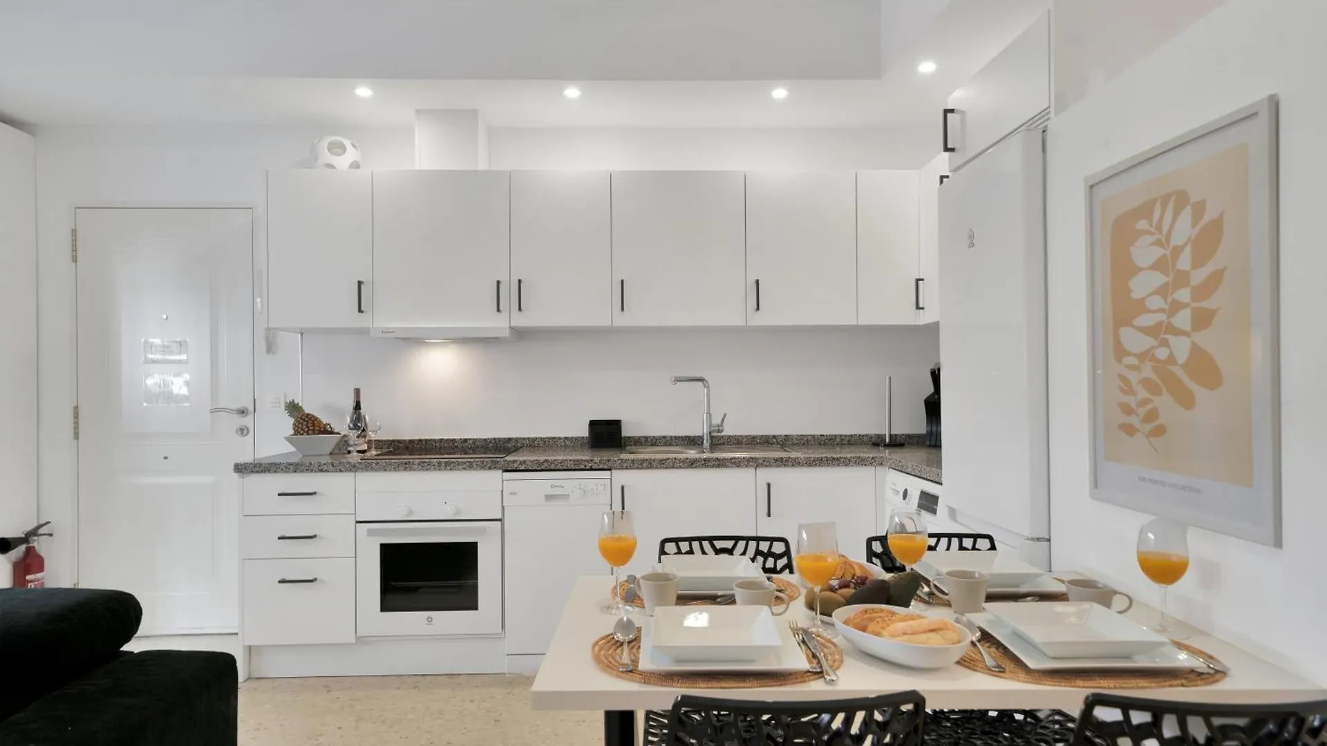 Nueva! Centrica Suite Boutique Algeciras 0*,